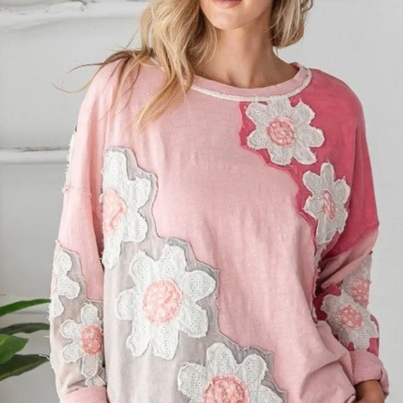 New Oli & Hali Pink and White Floral Pullover - Picture 2 of 5